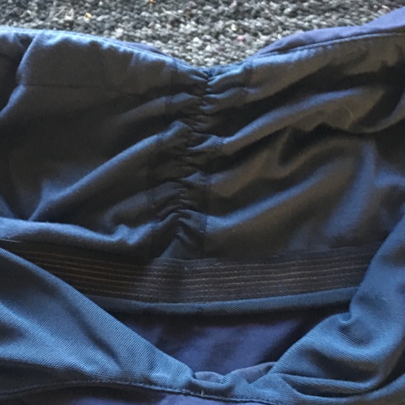 Lululemon Sweetheart Neckline Tank w/Built-In Bra - Picture 5 of 6